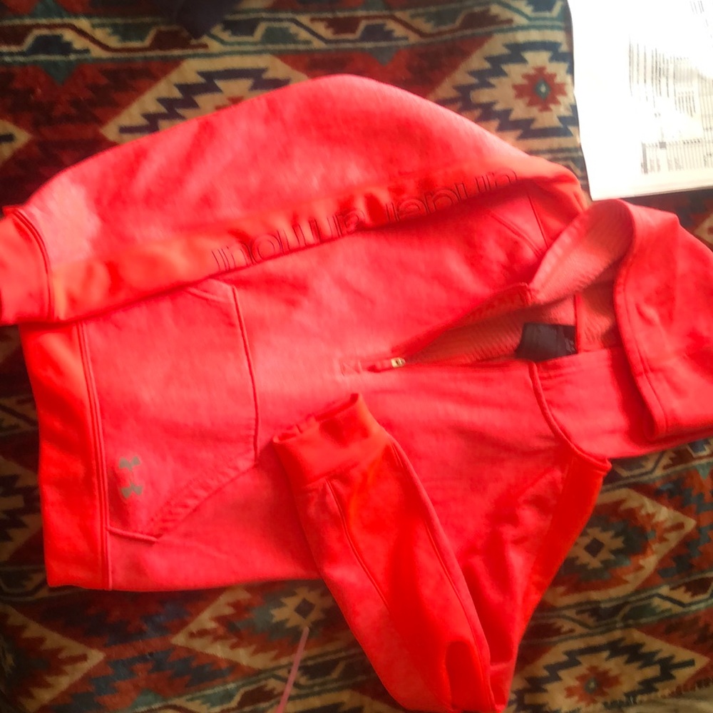 Under Armour  youth medium like new